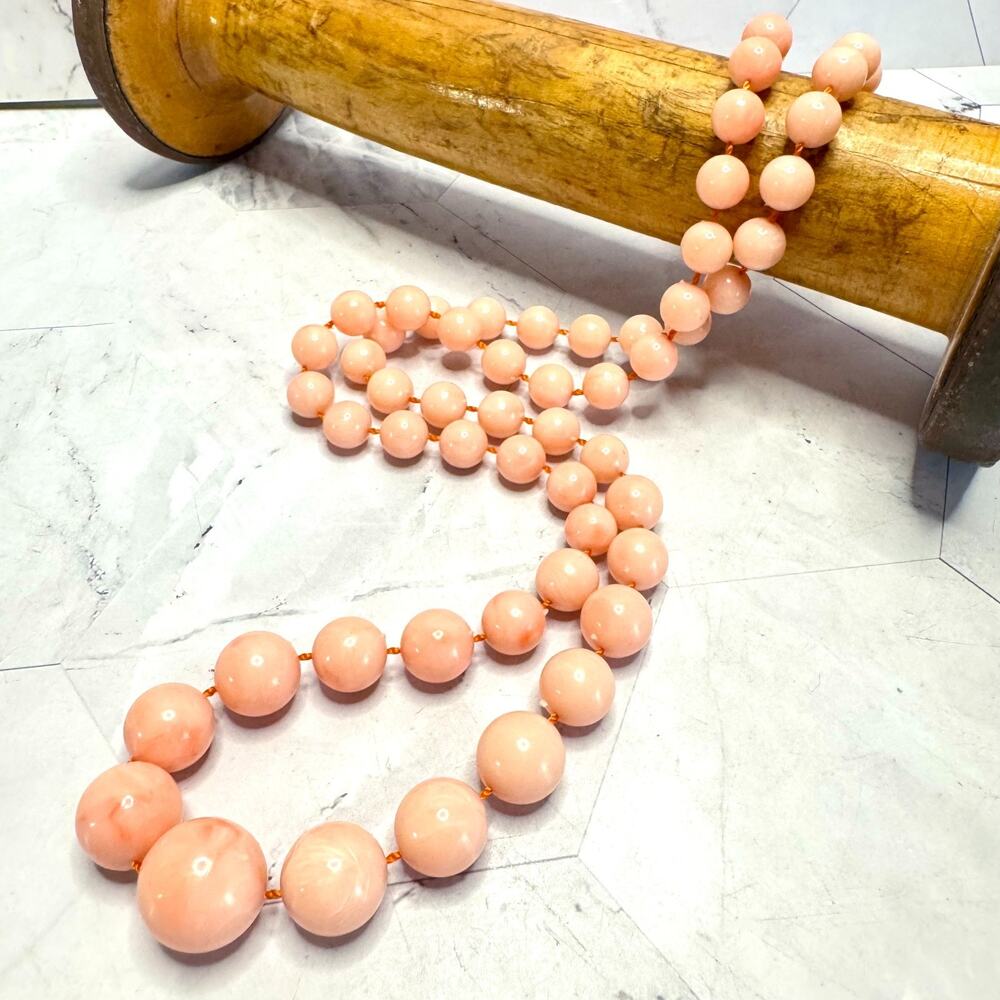 Vintage Sarah Coventry Pink Beaded Necklace Graduated Marbled Pastel Plastic 28"